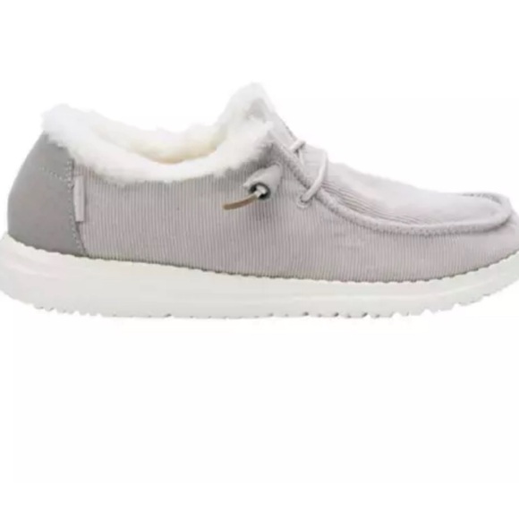 Women NWT Hey Dude grey, Corduroy. #3 of #4 - Picture 2 of 4